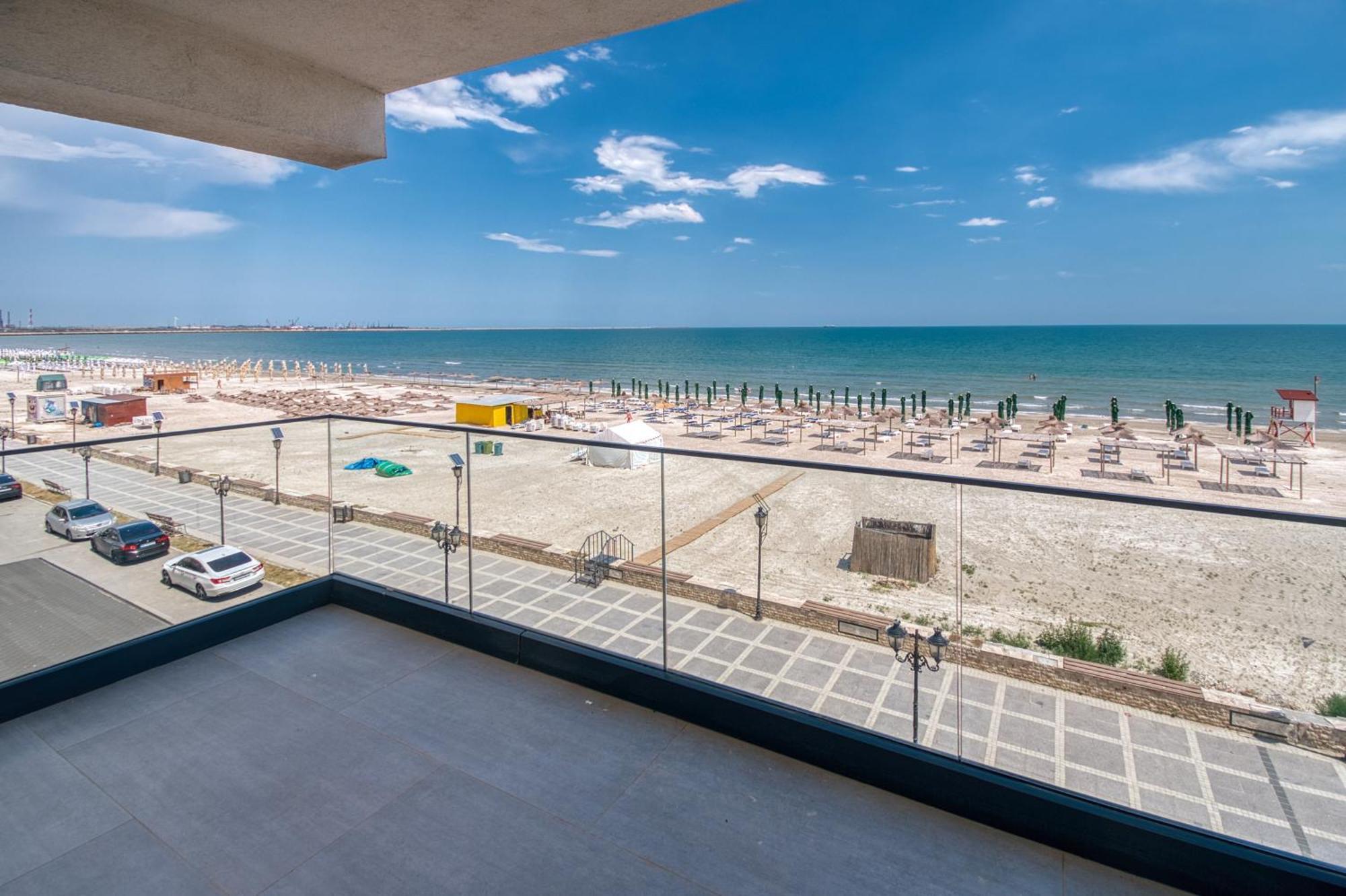 Apartment Azzurro Beachfront 2 - Sea View
