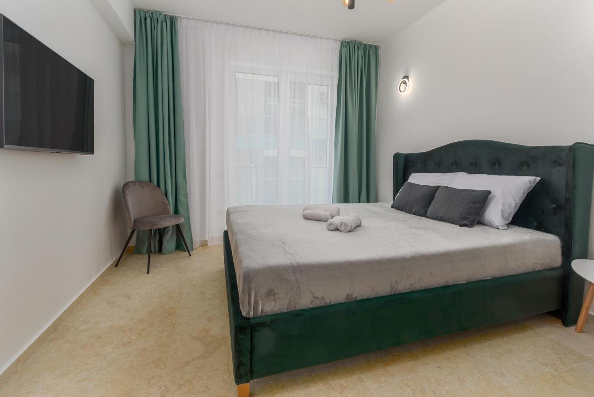 Azzurro Beachfront 2 - Sea View Apartment