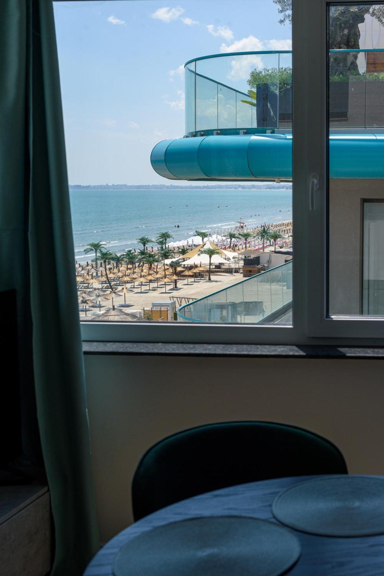 Azzurro Beachfront 2 - Sea View Apartment *